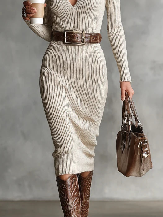 Clara | Robe midi en maille à col montant