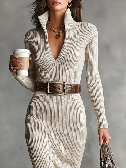 Clara | Robe midi en maille à col montant