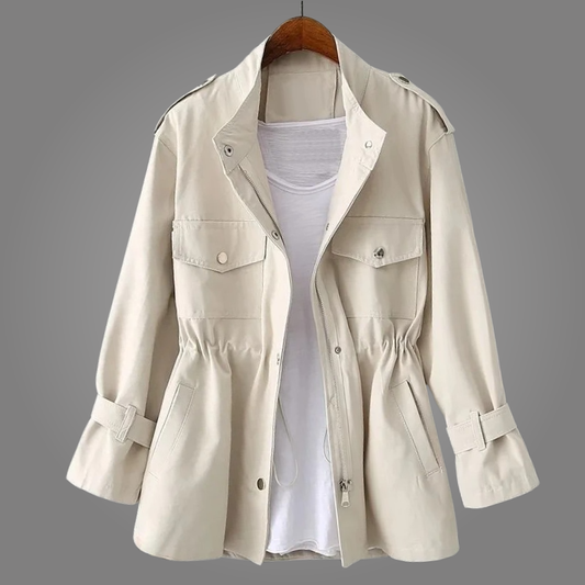 Aurelia | Veste utilitaire à taille coulissée et col mao