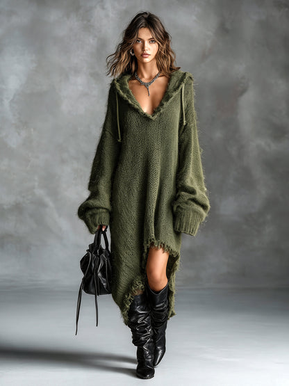 Bruna | Robe midi oversize en maille douce à capuche