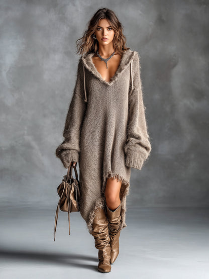 Bruna | Robe midi oversize en maille douce à capuche