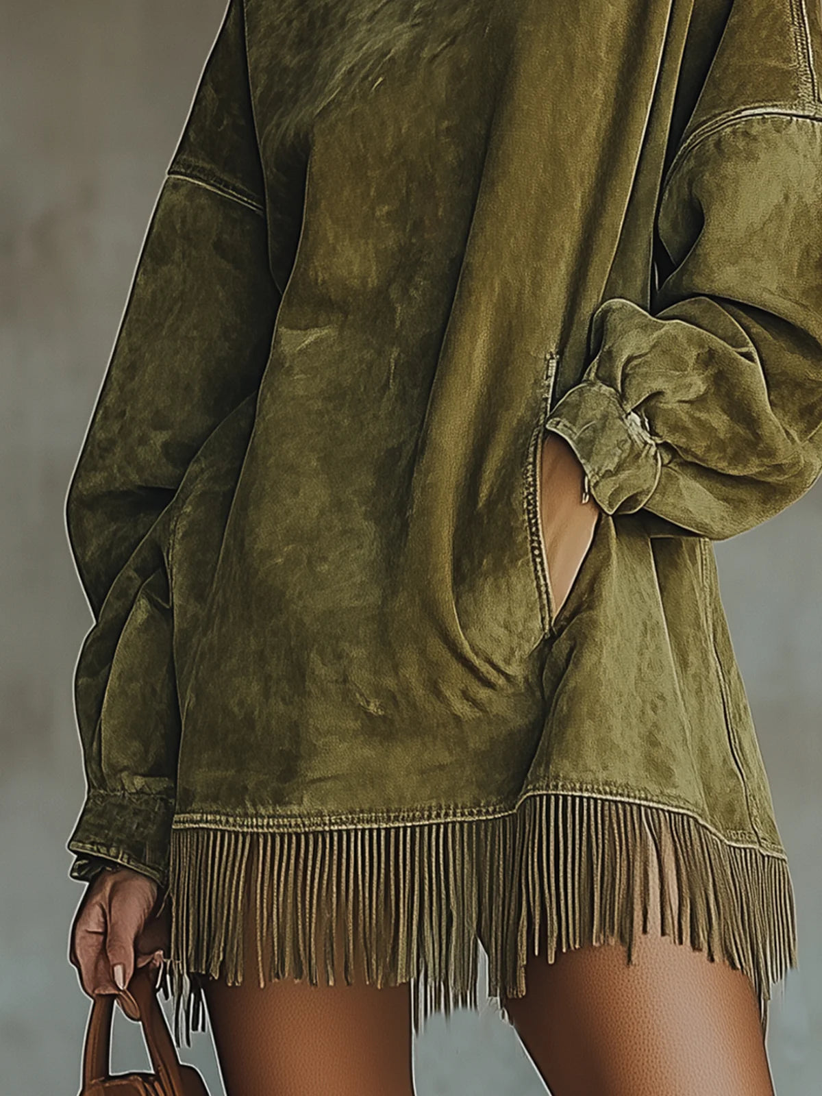 Gabrielle | Robe en suédine à col montant et franges