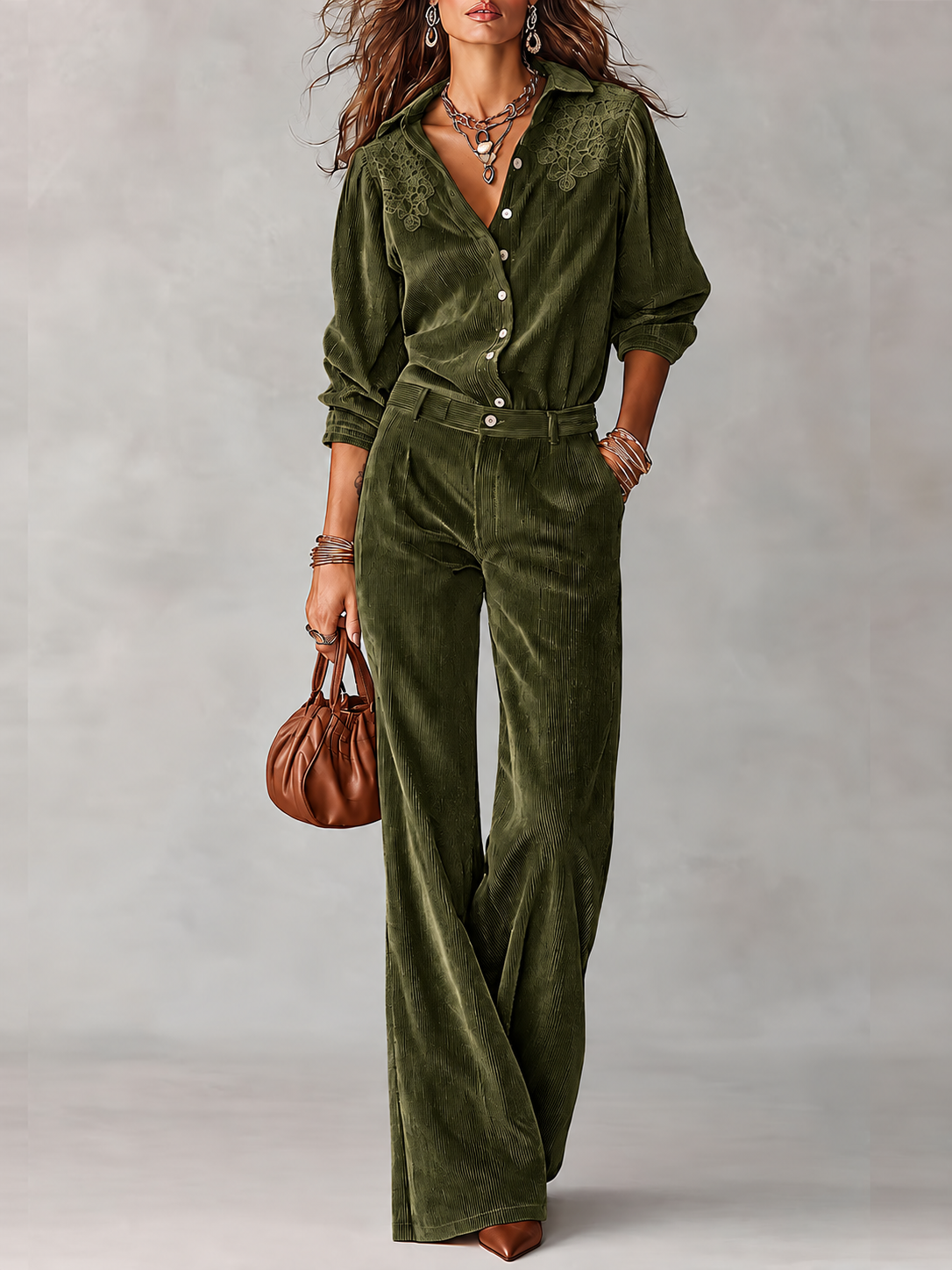 Savina | Ensemble chemise et pantalon en velours côtelé avec dentelle, vert olive