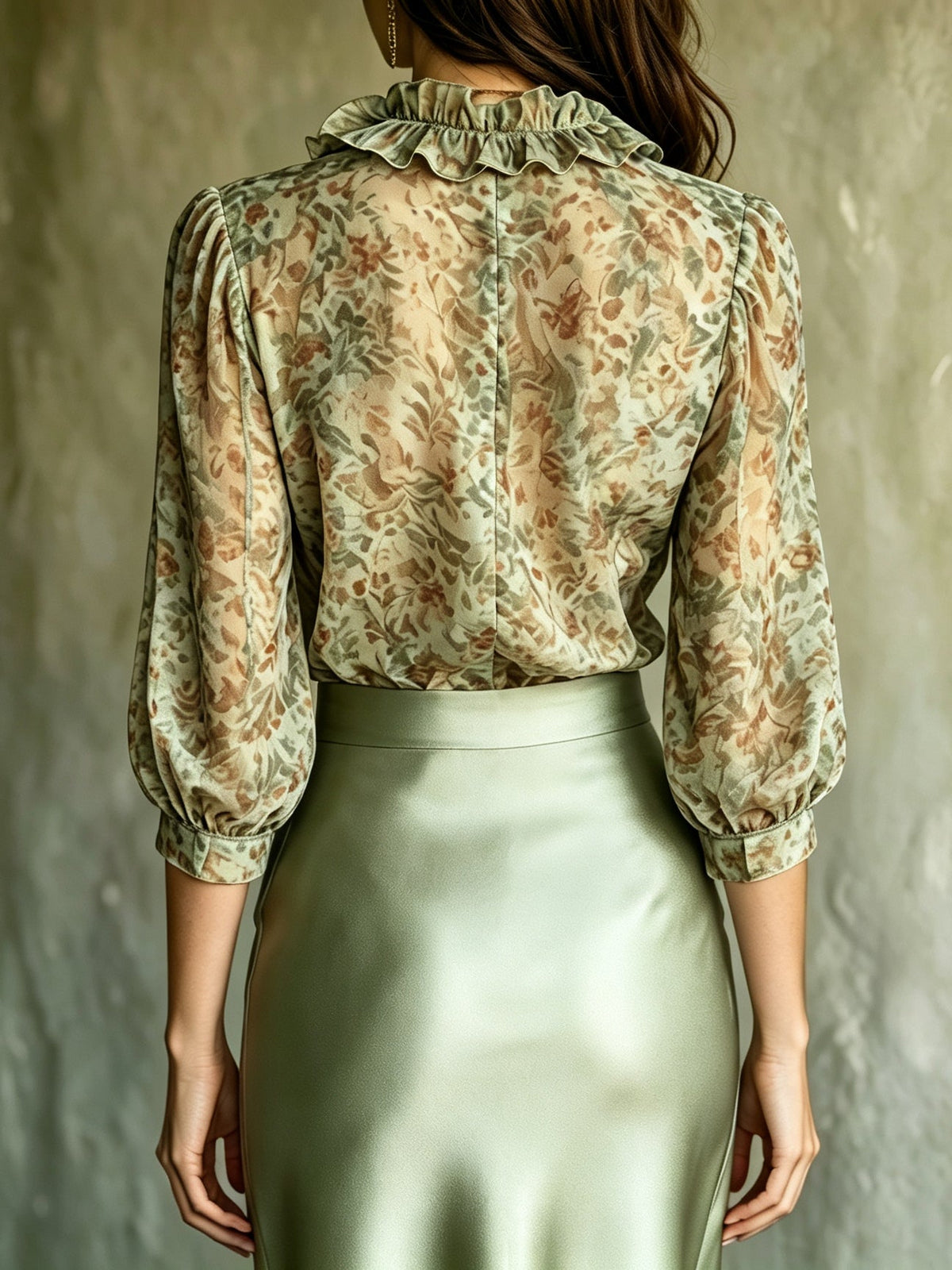 Giuliana | Ensemble blouse fleurie et jupe satinée, vert sauge