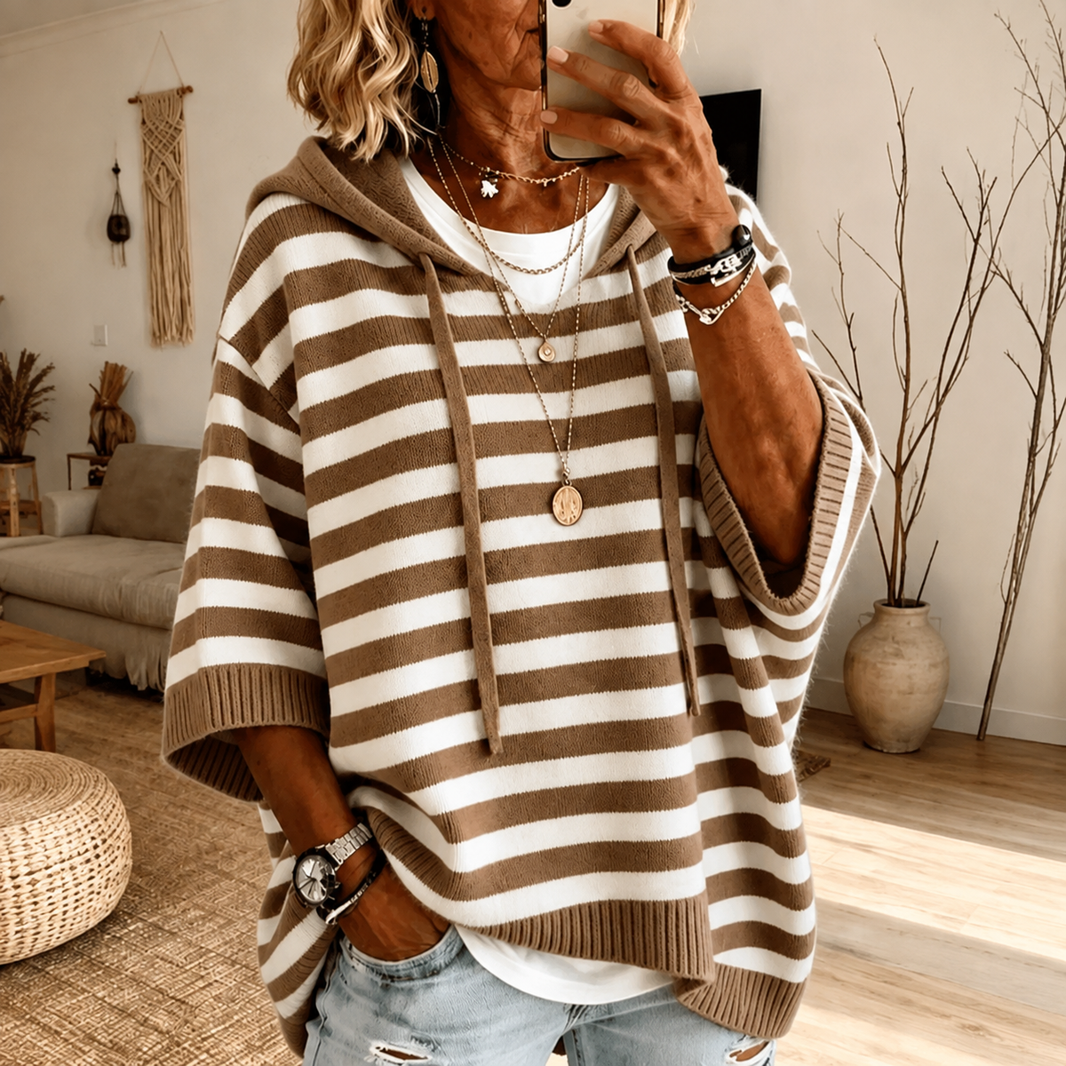 Maura | Pull poncho rayé à capuche, taupe