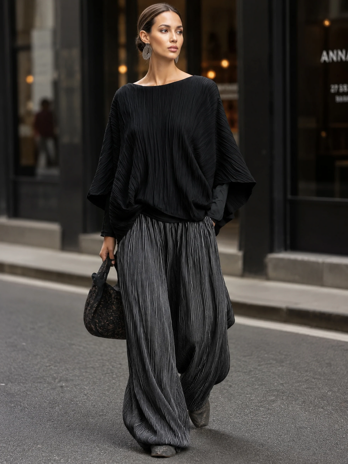 Delia | Ensemble plissé, haut chauve-souris et pantalon palazzo
