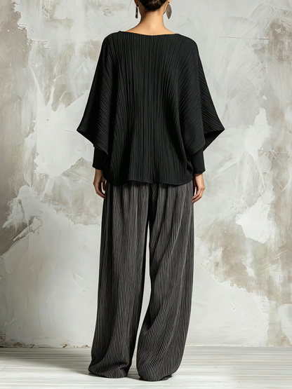 Delia | Ensemble plissé, haut chauve-souris et pantalon palazzo