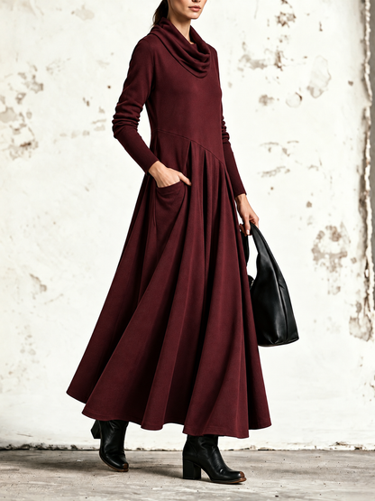 Aurora | Robe maxi à col drapé et larges plis