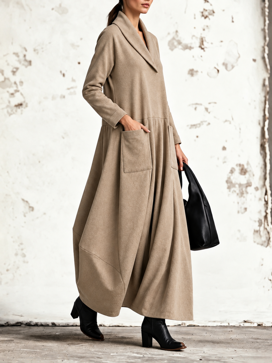 Alba | Robe maxi à col châle croisé et poches plaquées