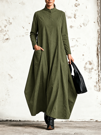 Ornella | Robe maxi à col mao et poches rectangulaires