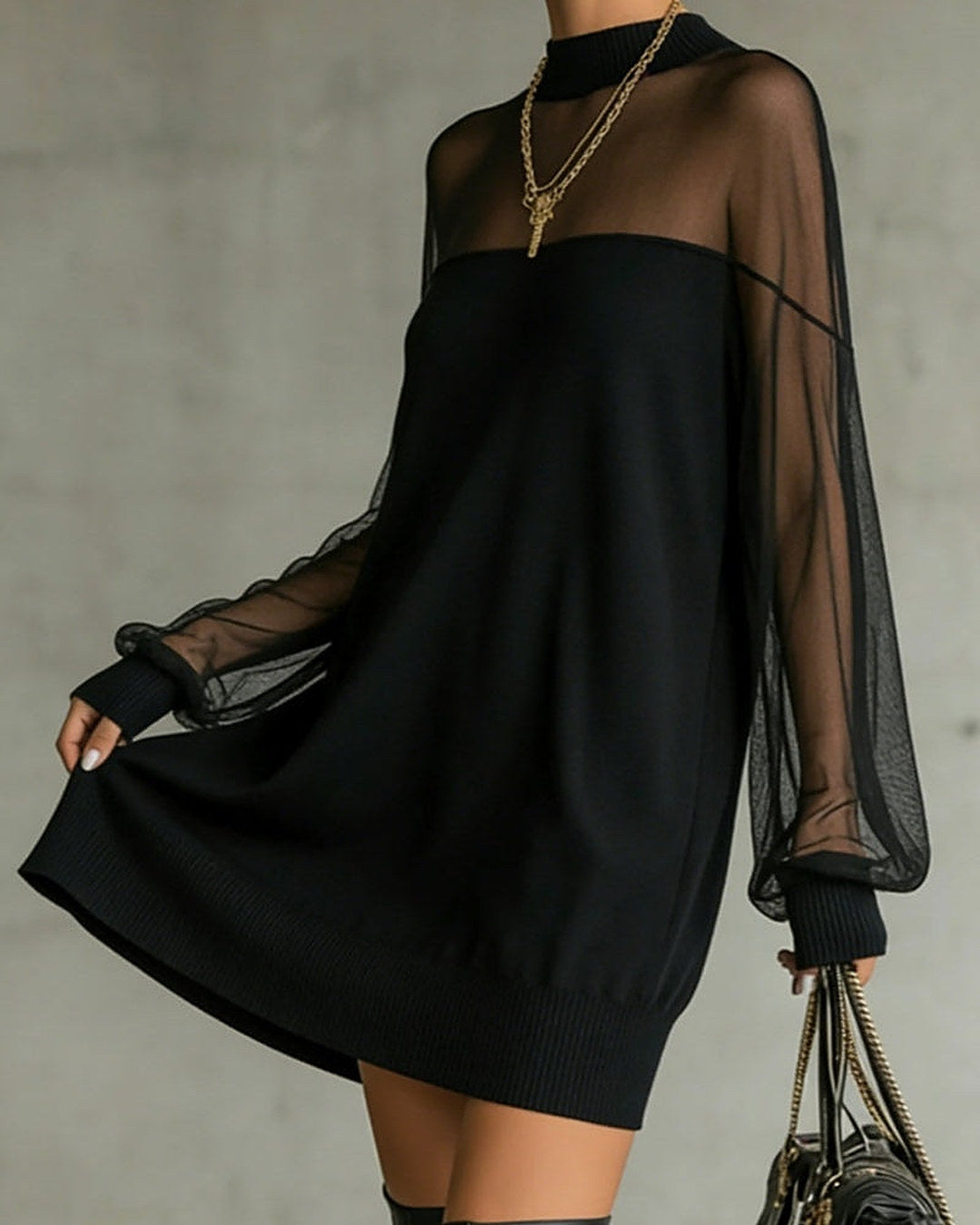 Amelia | Mini-robe noire à manches en résille