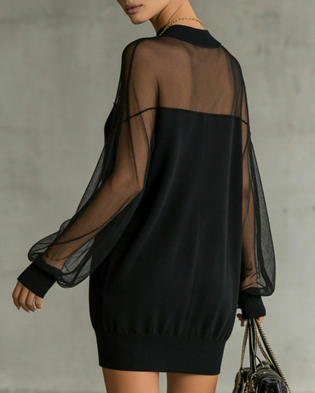 Amelia | Mini-robe noire à manches en résille