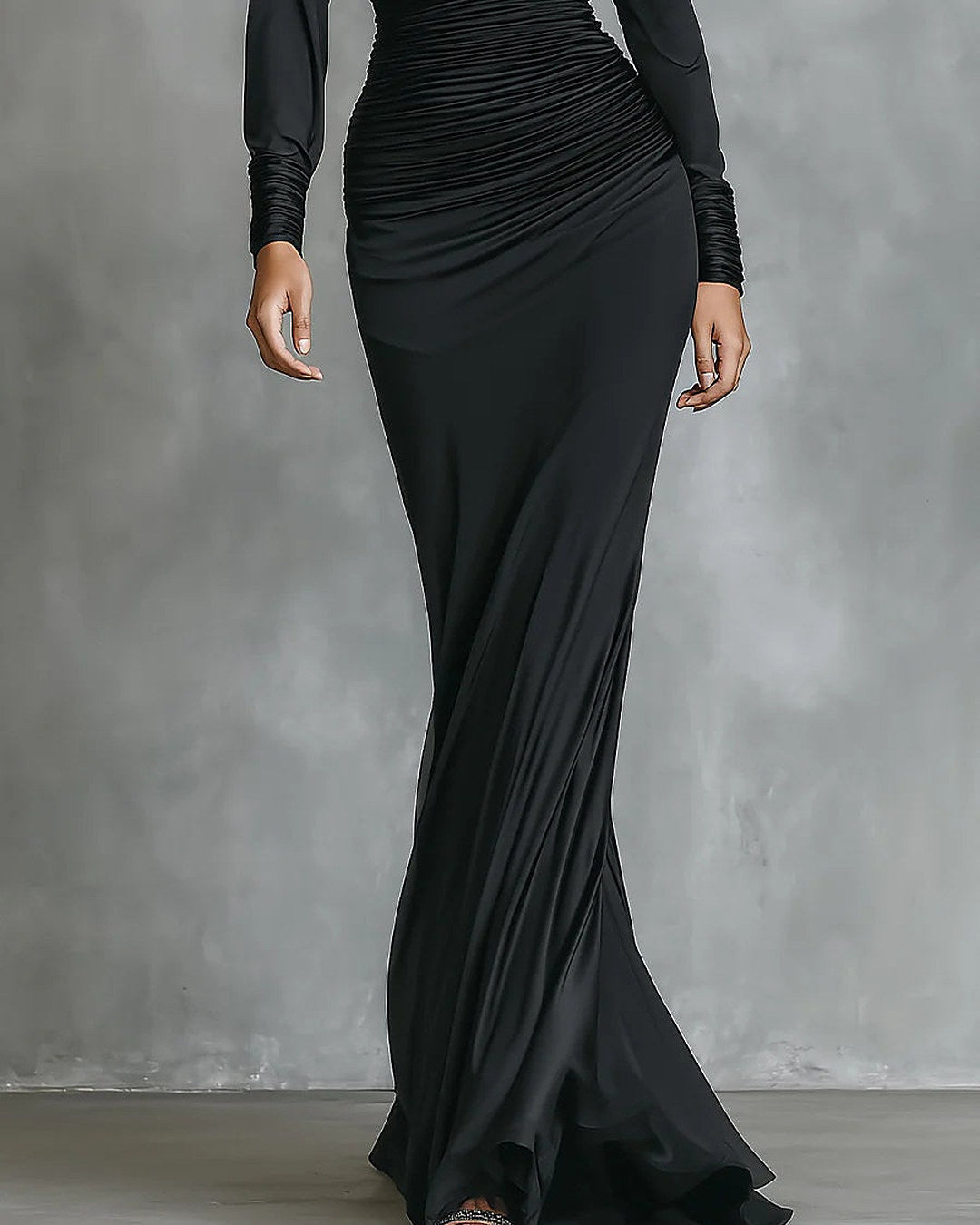 Celina | Robe longue asymétrique drapée, noire
