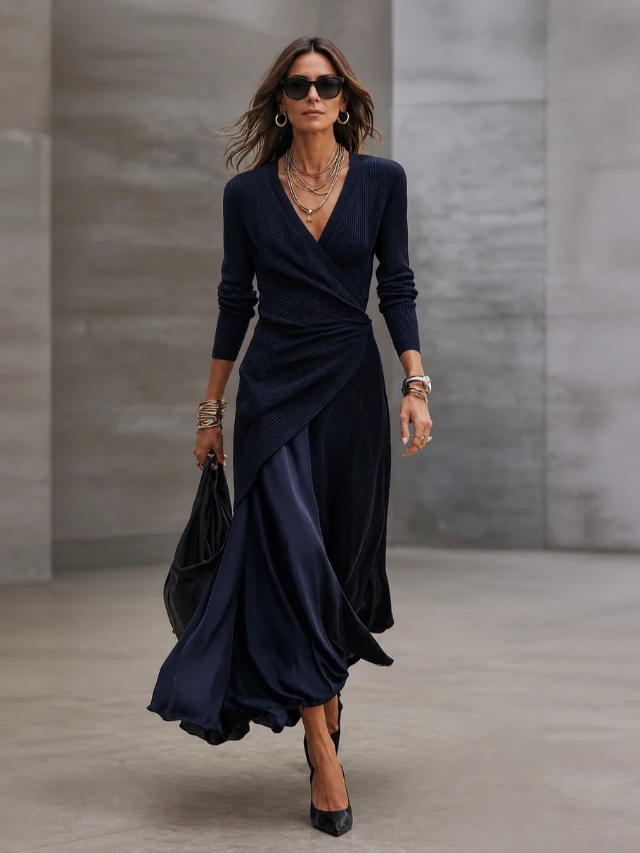 Tamara | Robe maxi portefeuille à jupe satinée, bleu marine