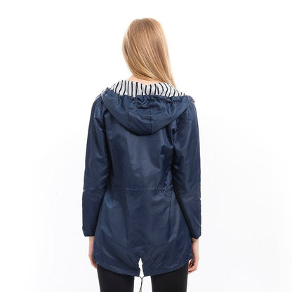 Margaret | Imperméable à capuche et cordon de serrage