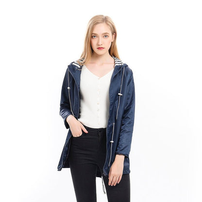 Margaret | Imperméable à capuche et cordon de serrage
