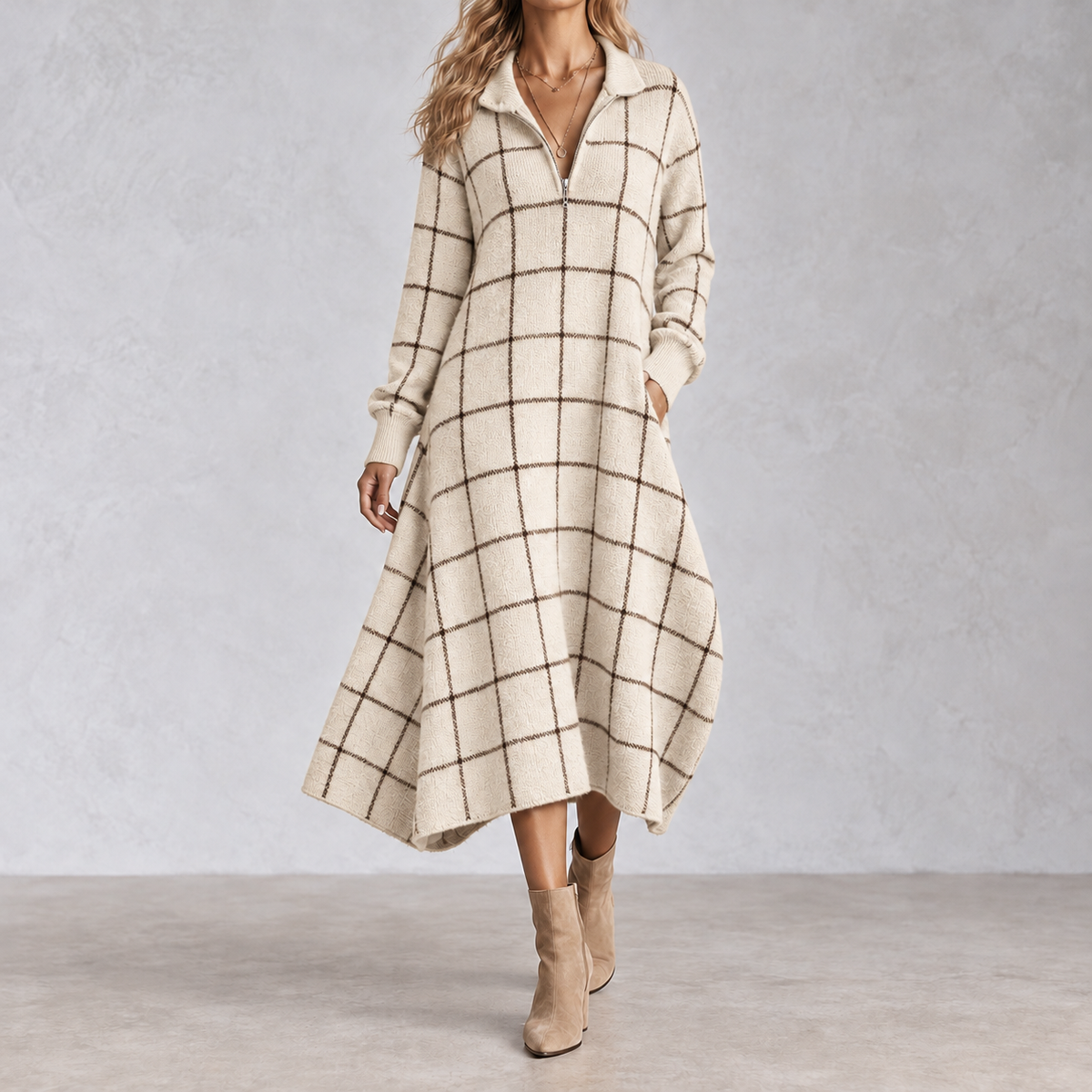 Adelaide Finestra | Robe midi en maille à petits carreaux et demi-zip