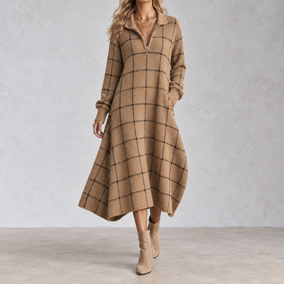 Adelaide Finestra | Robe midi en maille à petits carreaux et demi-zip